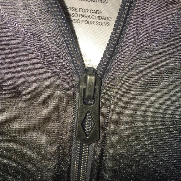 Umbro brand Youth light weight gray zip up jacket Size large - Picture 5 of 8